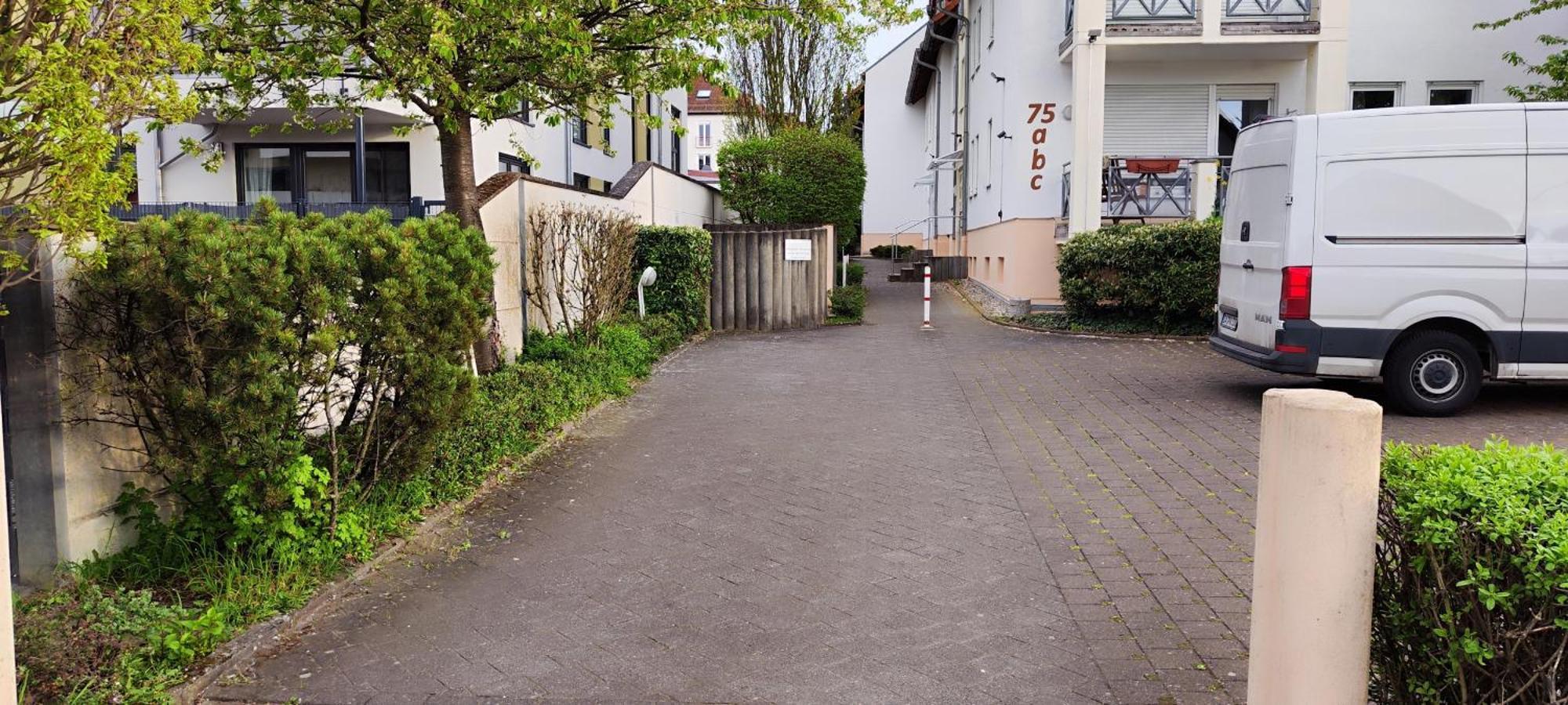 Apartment 2 Wohnung, Kueche, Bad, Balkon, Netflix *