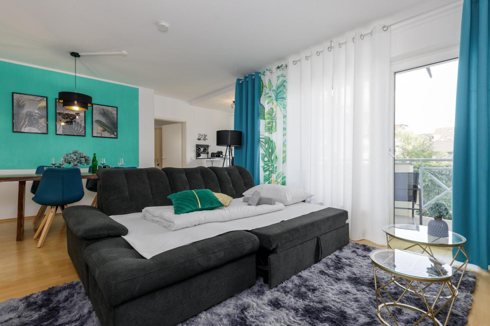 2 Wohnung, Kueche, Bad, Balkon, Netflix